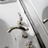 Powrót do klasyki - Topaz z linii Timeless (2734 zł). GRAFF