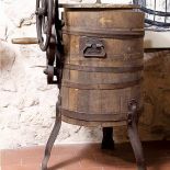 Pralka na korbę, koniec XIX w., Muzeum Historyczne Miasta Krakowa, fot. A. Wojtuń/Green Carrot.