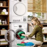 Z wyświetlaczem LCD i pojemnością 8 kg, cena 2949 zł. BEKO