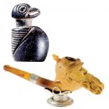 Prehistoryczna fajka ze steatytu, Ameryka, FORUM. Cygarniczka dwuczęściowa w kształcie głowy brodatego mężczyzny, ustnik z