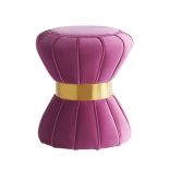 aksamitny puf różowy