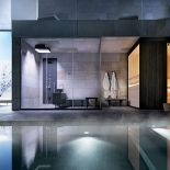 Proponuje saunę parową ze szklanymi drzwiami i ścianami, wszystko na wymiar. Cena od 30 971 zł. Sauna fińska