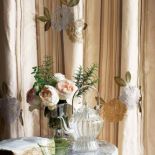 Propozycja marki Sanderson na nadchodzący sezon - pastelowe róże na pasach Bagatelle - 704 zł/m.b. GALERIA WNĘTRZE