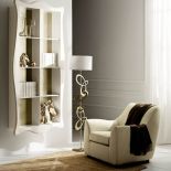 Propozycja od włoskiego Cantori - drewniany regalik Raffaello. STUDIO ITALIA