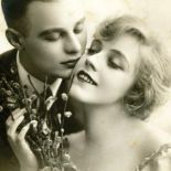 Przedwojenna karta pocztowa okolicznościowa ze zbiorów Muzeum Kresowego Muzycznego Domu, fot. Forum