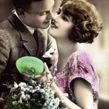 Przedwojenna, świąteczna, z fotografią zakochanych, fot. SHUTTERSTOCK.COM