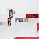 Przepis na układankę: weź kilka kubików, koniecznie kolorowych, i powieś na ścianie, jak ci podpowiada fantazja. PIANCA