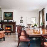 Przy takim stole z powodzeniem zasiądzie wielopokoleniowa rodzina.