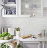 biała kuchnia w stylu hamptons