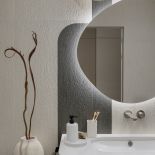 przytulna łazienka w naturalnych kolorach