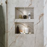 luksusowa beżowa łazienka w apartamencie