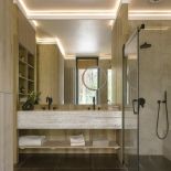 ocieplony minimalizm w łazience