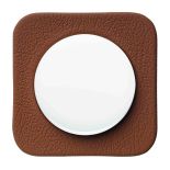 Berker R.1, ramka brązowa skóra | klawisz tworzywo, biały połysk.