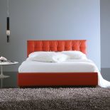 Roger Capitoné B z pojemnym schowkiem na pościel, od 1250 euro, Pibiemme