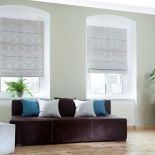 Rolety rzymskie: dekoracje okien nr 1 w Polsce – jak wybrać?