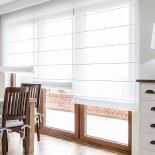 Rolety rzymskie: dekoracje okien nr 1 w Polsce – jak wybrać?