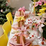 różowe i żółte gwiazdy betlejemskie