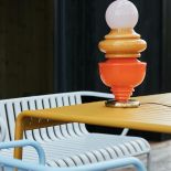 taras z rzeźbami świetlnymi Michała Korchowca