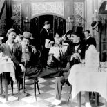 Sadowili się na niej wodzowie rewolucji, chudzi literaci, malarze, dizajnerzy, aktorzy.