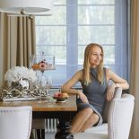 Anna Brock na herbatce u przyjaciół.