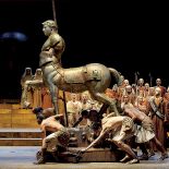 Scenografia do opery Aida , 2009 r. Okruchy antyku Igora Mitoraja