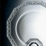 Serwis Maria Crystal: za talerz deserowy zapłacimy 240 zł, za świecznik - 80 zł. ROSENTHAL