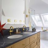 łazienka w stylu skandynawskim i angielskim