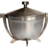 Skrzynkowa art d?co, złocona wewnątrz, Niemcy, lata 20.-30. XX w., cw 1900 zł, REMPEX. Mosiądz srebrzony, art d?co, fabryka