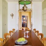 Słabość do cynowych naczyń i świeczników pani Marzena odziedziczyła po mamie. Teraz, gdziekolwiek znajdzie się