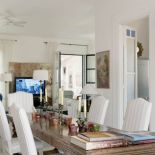 Słoneczna rezydencja to spełnienie marzenia o ciepłym klimacie pośród pięknej architektury.