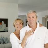 Słoneczna rezydencja to spełnienie marzenia o ciepłym klimacie pośród pięknej architektury.