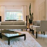 Słynąca z krzeseł i stołów firma Tonon uzupełniła swoją kolekcję o sofy Lord Gerrit projektu Gabriela Raiblego. Cena -