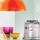 Smak włoskiego espresso za dotknięciem jednego przycisku, czyli ekspress Syntia. Cena – 3449 zł. PHILIPS