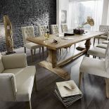 Sosnowy Castel z recyklingu, 4414 zł krzesła Feel od 460 zł fotel Verdon od 590 zł. INNE MEBLE