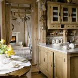 Meble kuchenne z drewna.