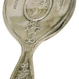 Srebrne lusterko, secesja, Londyn, 1907 r.