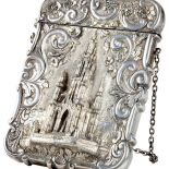 Srebrny wizytownik typu castle top z warsztatu Nathaniela Millsa, Anglia 1846-1847 r., z kolekcji Włodzimierza