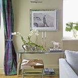 Stal i szkło. BED BREAKFAST. Komoda czy konsola?