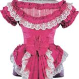 Stanik sukni balowej przyozdobiony kokardą, z 1875 r., przykład charakterystycznego dla mody tego okresu akcentowania