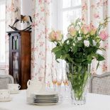 Starannie dobrane dodatki podkreślają stylowy charakter wnętrza.