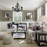 Stare szyby w oknach są jak klejnoty, przez które wpada światło