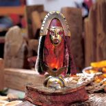 Statuetkę przypominającą azteckiego bożka zrobił Janusz.