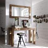 Stół plus lustro= toaletka i miejsce do pracy. Dla niej i dla niego. Idelne rozwiązanie w stylu skandynawskim. Propozycja
