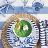 Przyjęcie w ogrodzie. Jak udekorować stół na eleganckie garden party