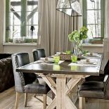 Drewniak z francuskim wnętrzem