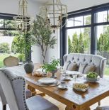 stół do klasycznej jadalni