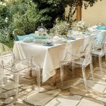 stół na letnie przyjęcie