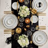 stół wigilijny złote dekoracje