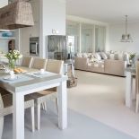 Styl marynistyczny – jak urządzić apartament z widokiem na morze?