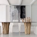 Stół z kolekcji Brick, ze szklanym blatem na podstawie z pni drzewa grabowego, GERVASONI, sf96.pl